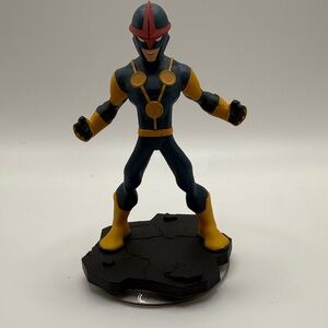 Disney Marvel Infinity Base in Black and White